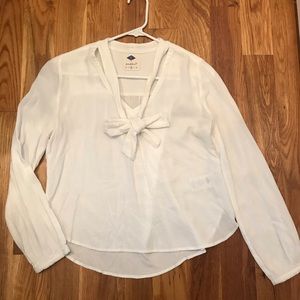 Sadie Robertson White Long Sleeve Peasant Top